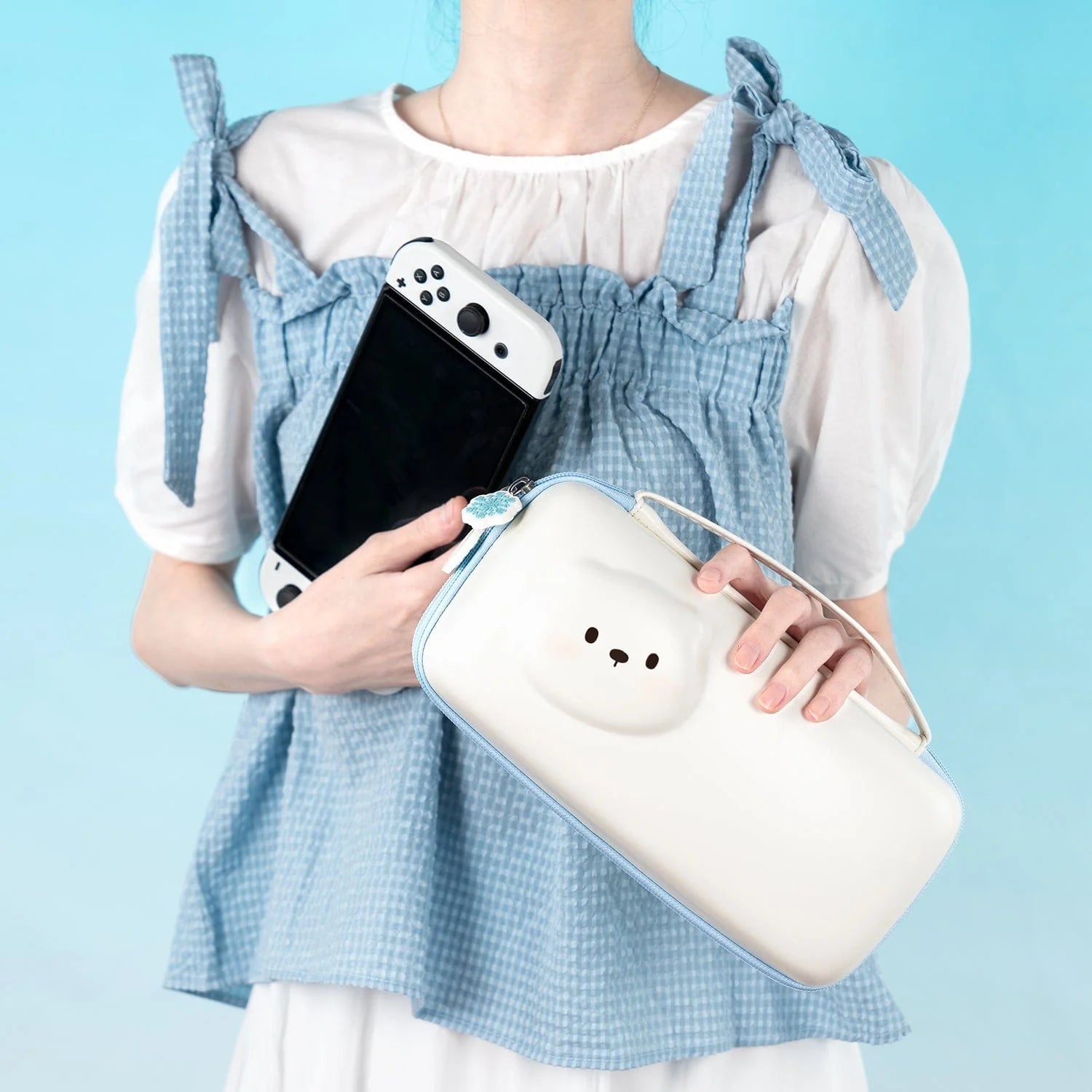 GeekShare "Mr.Bear" carrying case for Switch&OLED