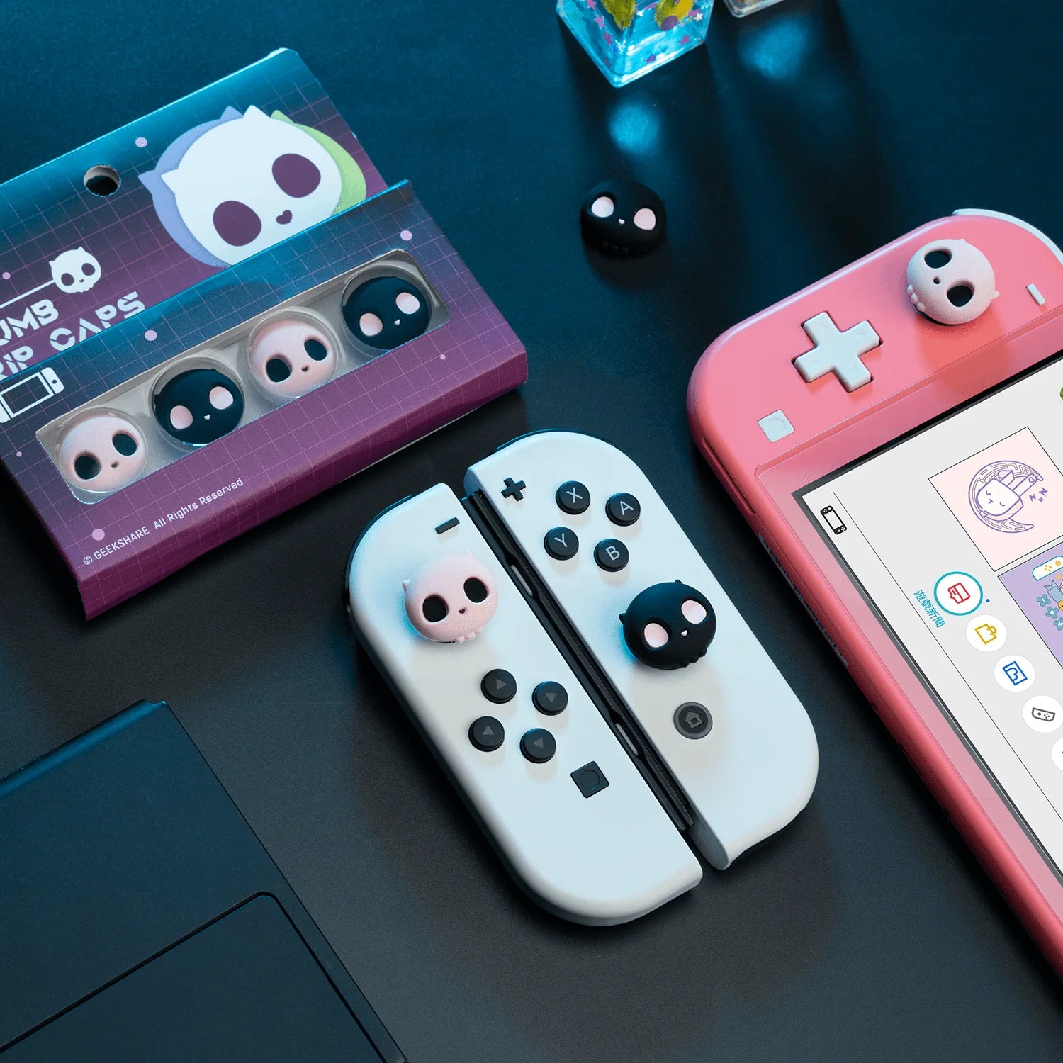 GeekShare "Sweetheart Skull" Thumb Grips (Nintendo Switch, OLED, Lite)